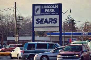 Lincoln Park Shopping Center