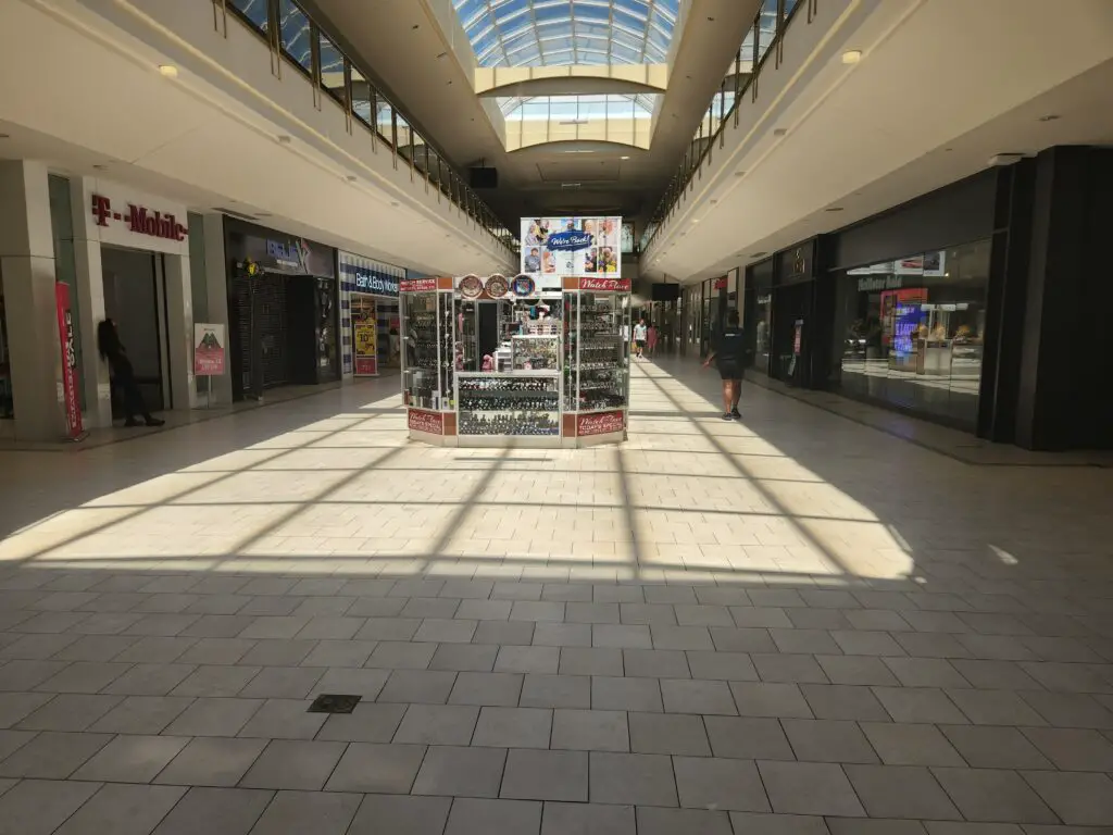 Livingston Mall