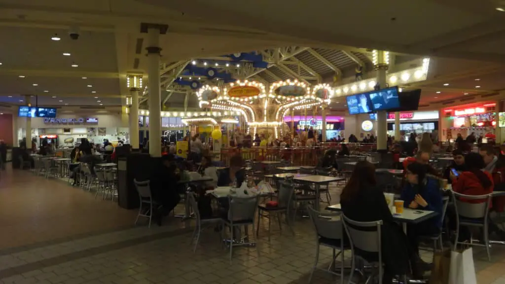Salem NH, Mall at Rockingham Park food court