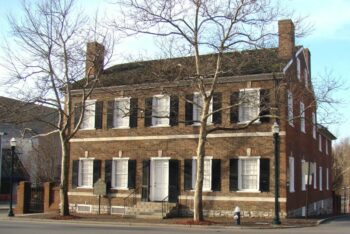 Mary Todd Lincoln House in Lexington, KY: Gardens, Ghosts, and Gossip