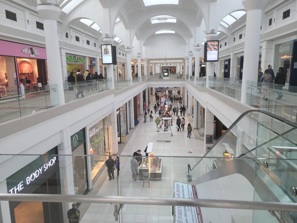 Inside Menlo Park Mall in Edison, NJ: The Retail Survivor That Outlasted the Rest 4 Menlo Park Mall