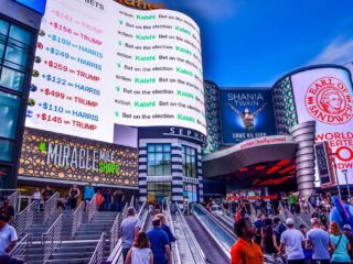 Miracle Mile Shops Mall in Paradise, NV: How 1.2 Miles Keep Earning Millions