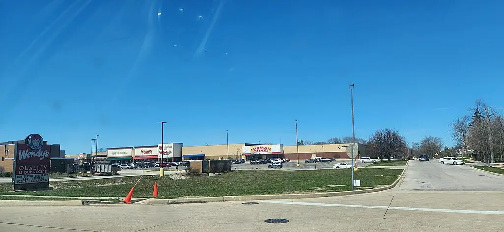 What Happened to North Park Plaza Mall in Villa Park, IL?