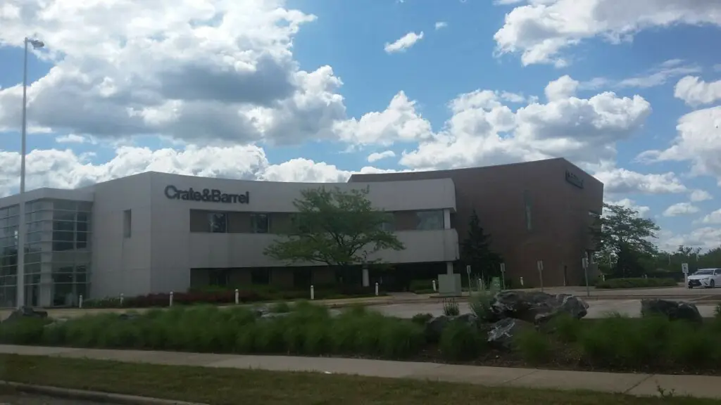 Northbrook Court Mall Crate & Barrel