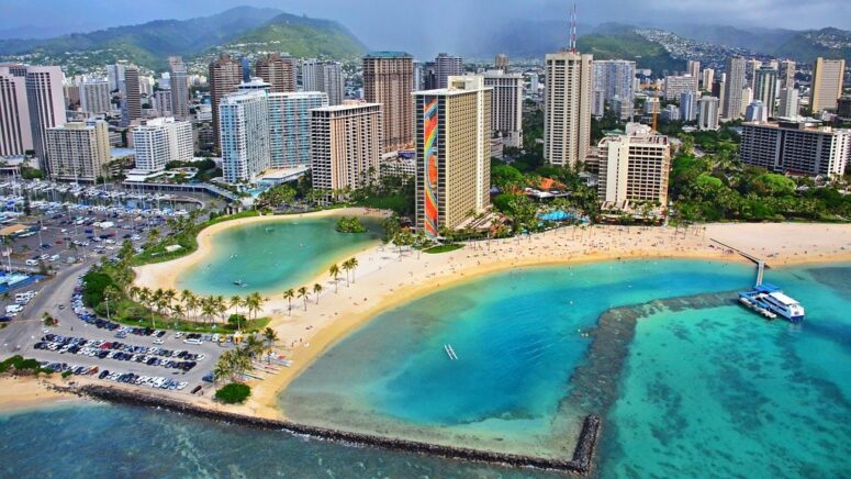 Oahu Helicopter Tours: Scenic Spots by Air