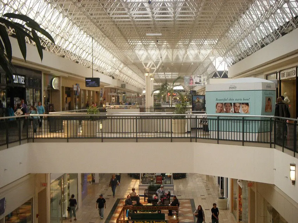 Oxford Valley Mall