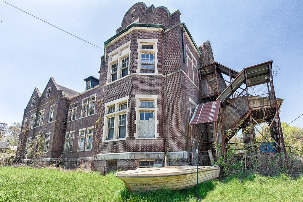 Pennhurst State School and Hospital