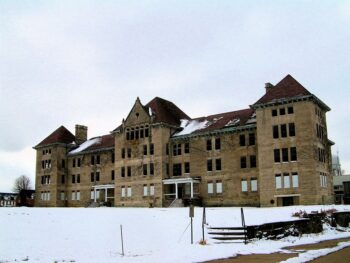 Peoria State Hospital, Bartonville, IL: From Asylum to Haunted House
