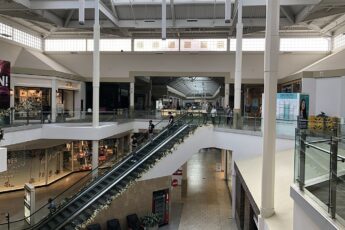 Pheasant Lane Mall interior