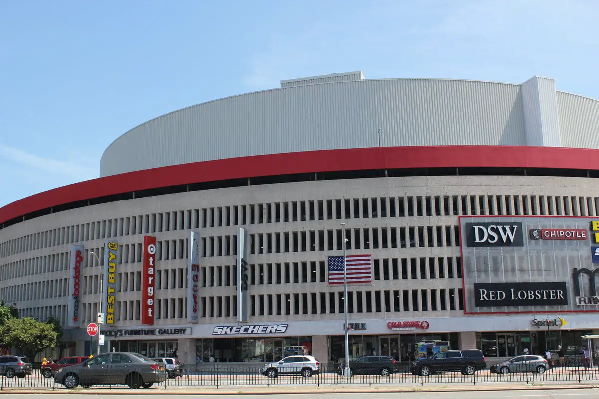 Queens Place Mall in Elmhurst, NY: A Look at Its Round Structure