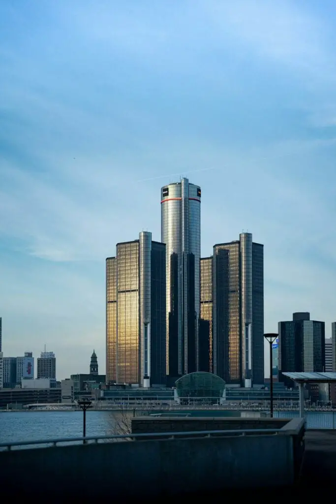 Things to Do in Detroit: Renaissance Center