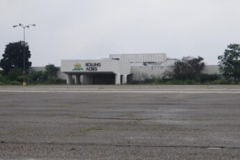 Rolling Acres Mall