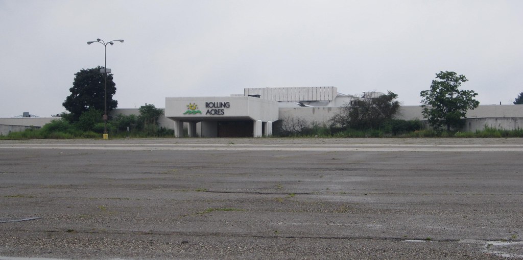 Rolling Acres Mall in Akron, OH, Was Built to Boom, Then Vanished 10 Rolling Acres Mall