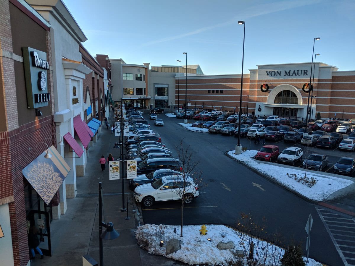 Is Rosedale Center in Roseville, MN, the Twin Cities Best Mall?