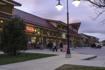 Settlers Green Mall: Premier Outlet Center in North Conway, NH