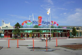 Six Flags New Orleans 2004 - Main Gate