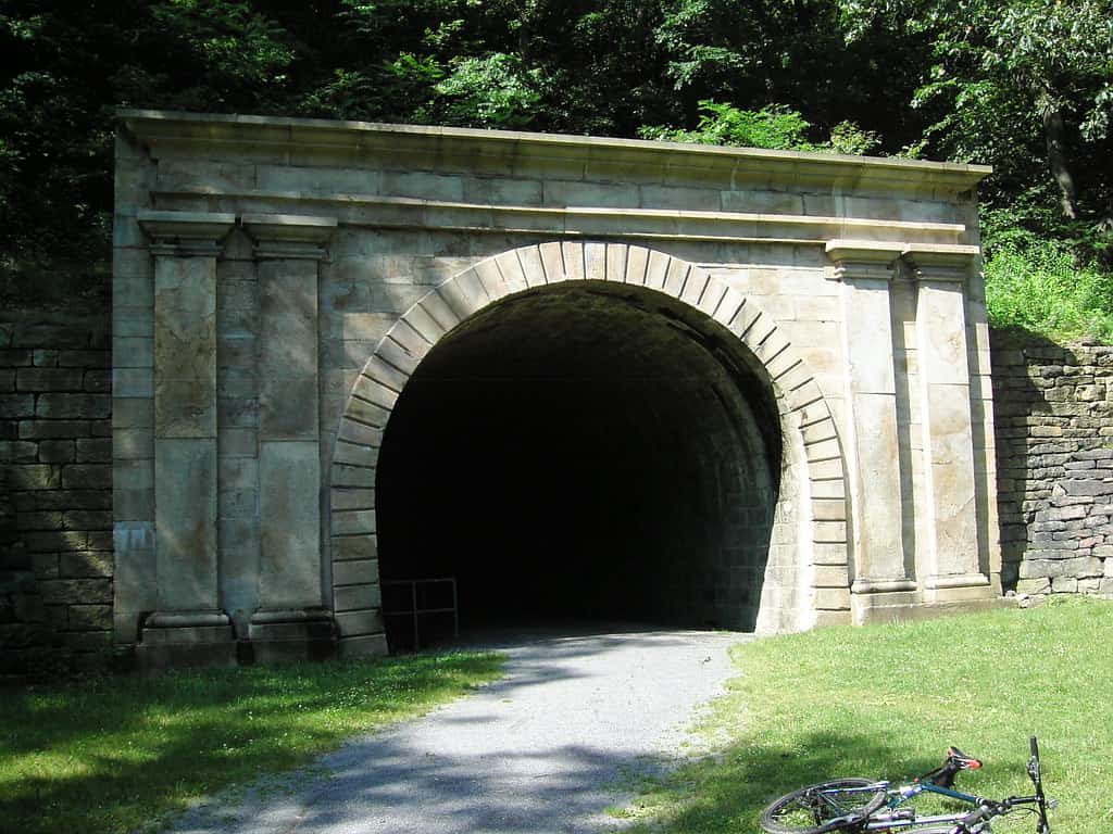 Staple Bend Tunnel Park