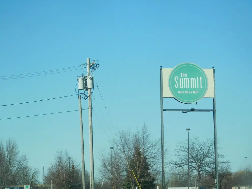 Summit Park Mall