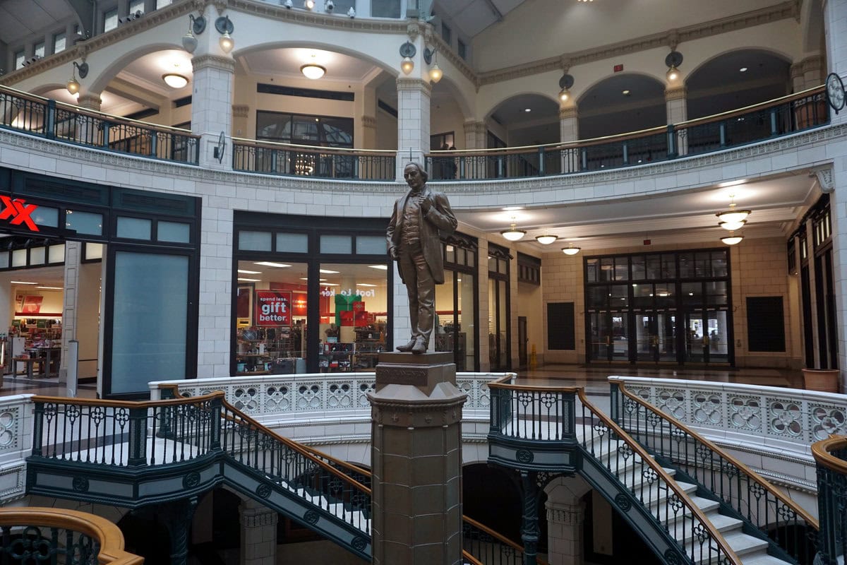 The Avenue Mall in Milwaukee, WI: Is This the Future of City Malls?