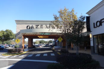Main entrance The Oaks Mall Gainesville