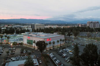The Promenade Woodland Hills
