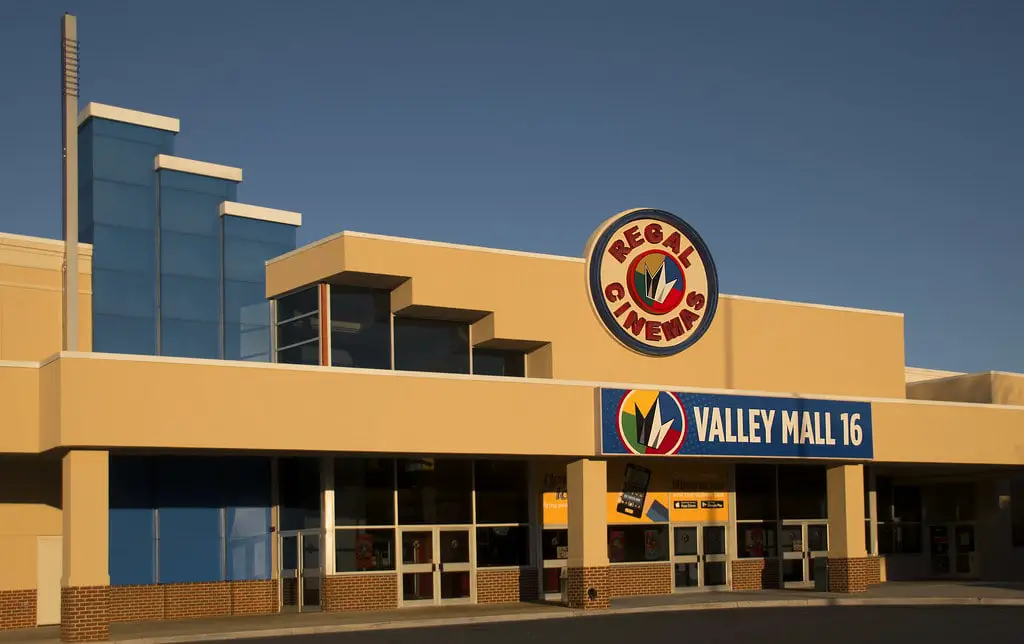 Valley Mall 16 Regal Cinemas Hagerstown MD