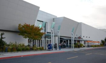 Washington Square Mall: Where Beaverton Meets Tigard, OR for Shopping