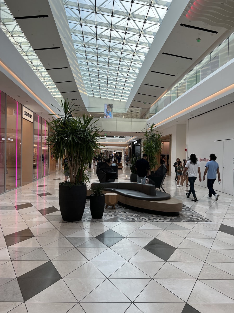 Bloomingdale's Opens Flagship Store In San Jose's Westfield Valley Fair -  CBS San Francisco