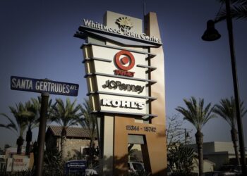 Whittwood Town Center Mall in Whittier, CA: Local Favorites in Shopping and Dining